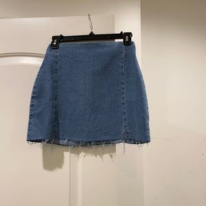 Cute Jean skirt (new)